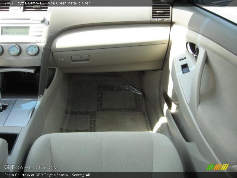 Aloe Green Metallic / Ash 2007 Toyota Camry LE