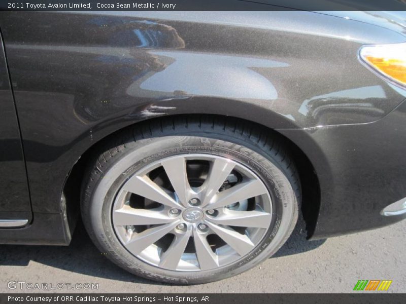 Cocoa Bean Metallic / Ivory 2011 Toyota Avalon Limited