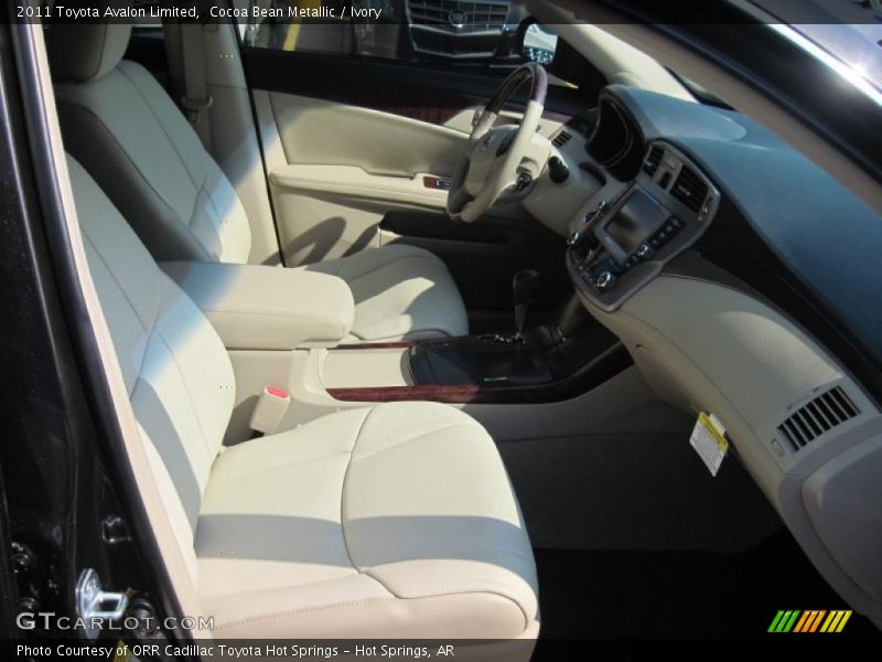 Cocoa Bean Metallic / Ivory 2011 Toyota Avalon Limited