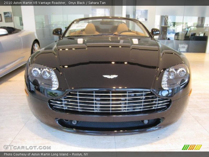 Onyx Black / Sahara Tan 2010 Aston Martin V8 Vantage Roadster