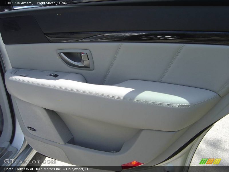Bright Silver / Gray 2007 Kia Amanti