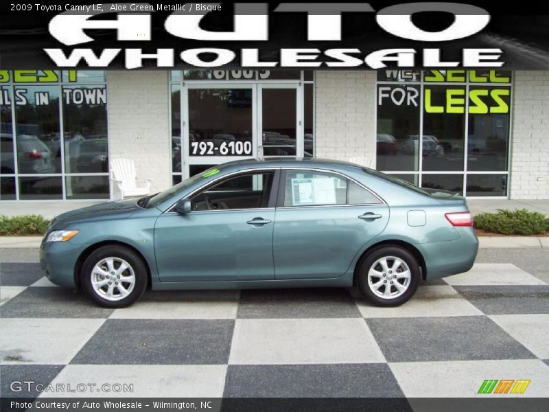 Aloe Green Metallic / Bisque 2009 Toyota Camry LE