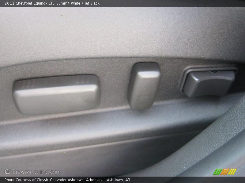 Summit White / Jet Black 2011 Chevrolet Equinox LT