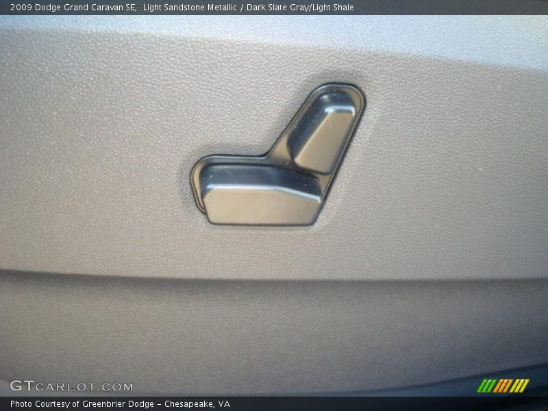 Light Sandstone Metallic / Dark Slate Gray/Light Shale 2009 Dodge Grand Caravan SE