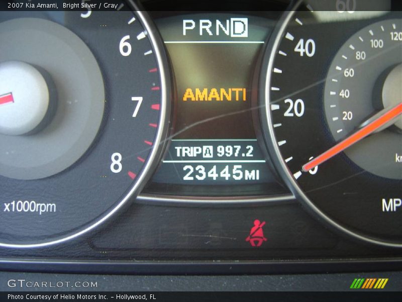 Bright Silver / Gray 2007 Kia Amanti