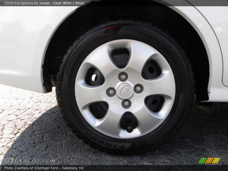 Clear White / Beige 2009 Kia Spectra EX Sedan