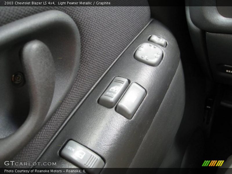 Light Pewter Metallic / Graphite 2003 Chevrolet Blazer LS 4x4