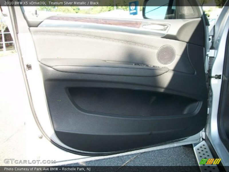 Titanium Silver Metallic / Black 2010 BMW X5 xDrive30i