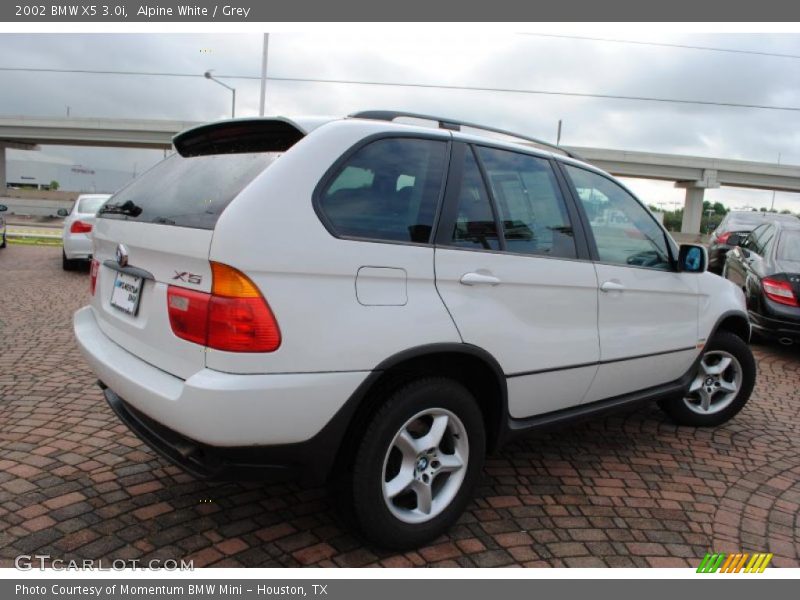 Alpine White / Grey 2002 BMW X5 3.0i
