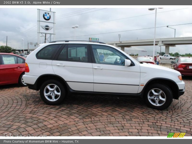 Alpine White / Grey 2002 BMW X5 3.0i