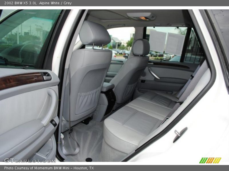 Alpine White / Grey 2002 BMW X5 3.0i