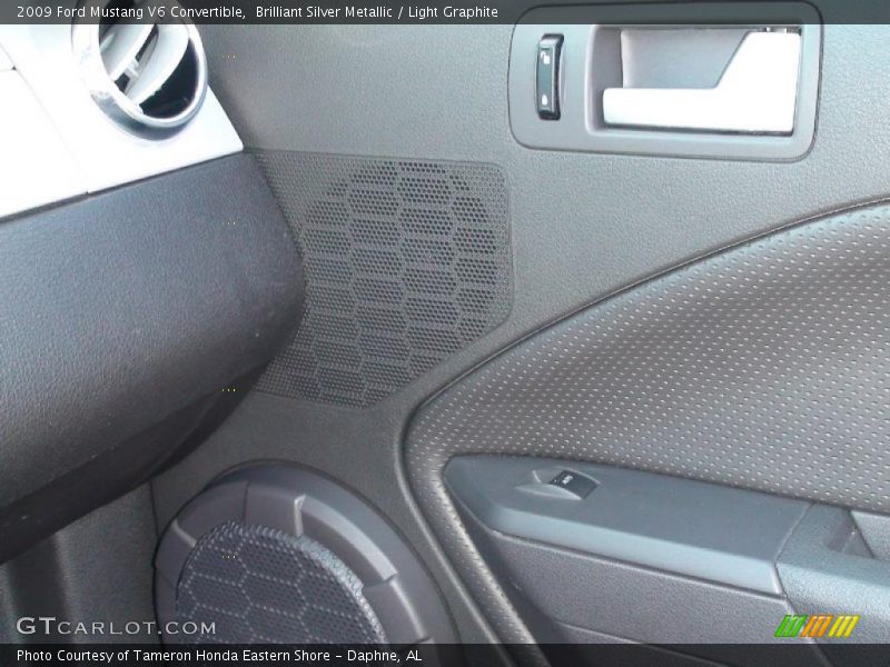 Brilliant Silver Metallic / Light Graphite 2009 Ford Mustang V6 Convertible