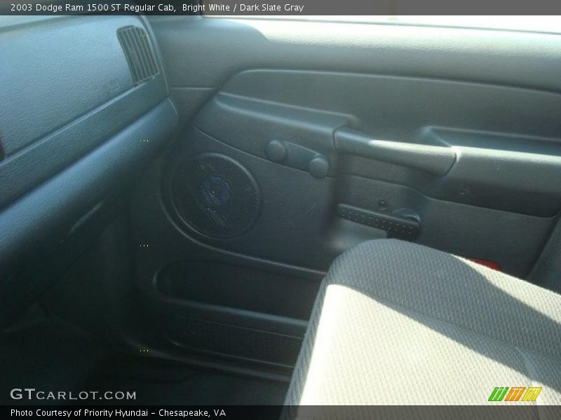 Bright White / Dark Slate Gray 2003 Dodge Ram 1500 ST Regular Cab