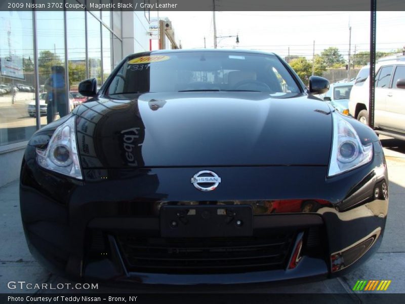 Magnetic Black / Gray Leather 2009 Nissan 370Z Coupe