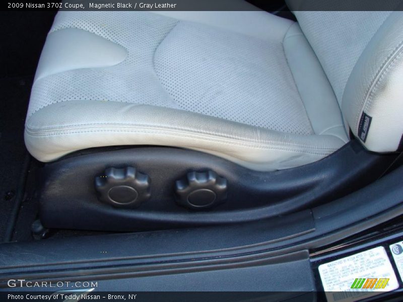 Magnetic Black / Gray Leather 2009 Nissan 370Z Coupe