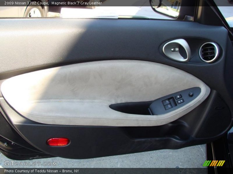Magnetic Black / Gray Leather 2009 Nissan 370Z Coupe
