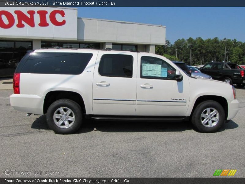White Diamond Tintcoat / Light Tan 2011 GMC Yukon XL SLT