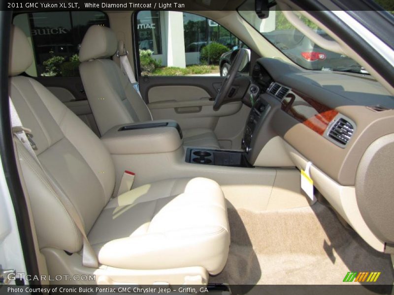 White Diamond Tintcoat / Light Tan 2011 GMC Yukon XL SLT