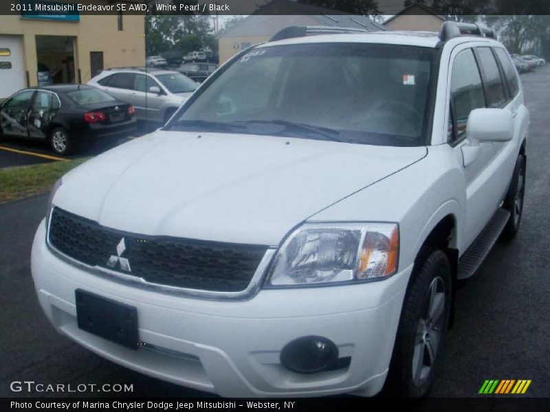 White Pearl / Black 2011 Mitsubishi Endeavor SE AWD