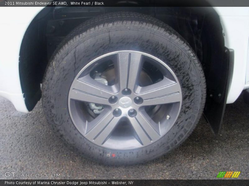 White Pearl / Black 2011 Mitsubishi Endeavor SE AWD