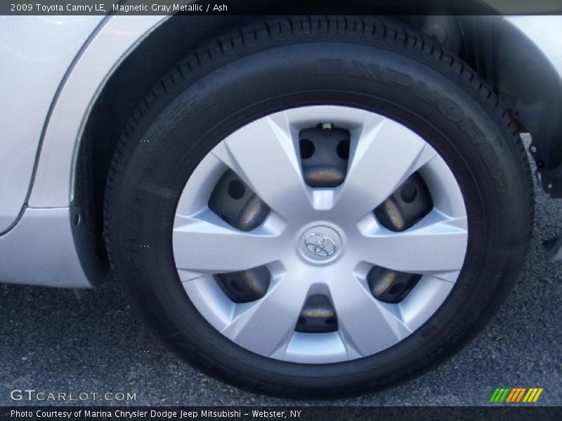 Magnetic Gray Metallic / Ash 2009 Toyota Camry LE