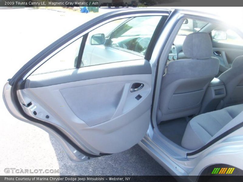 Magnetic Gray Metallic / Ash 2009 Toyota Camry LE