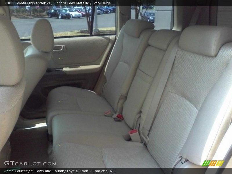Sonora Gold Metallic / Ivory Beige 2006 Toyota Highlander V6