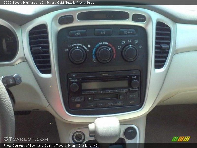 Sonora Gold Metallic / Ivory Beige 2006 Toyota Highlander V6