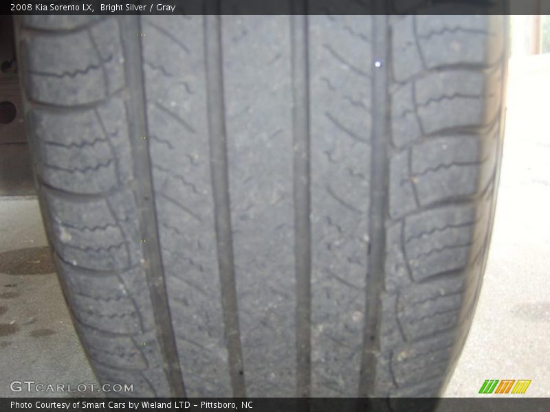 Bright Silver / Gray 2008 Kia Sorento LX