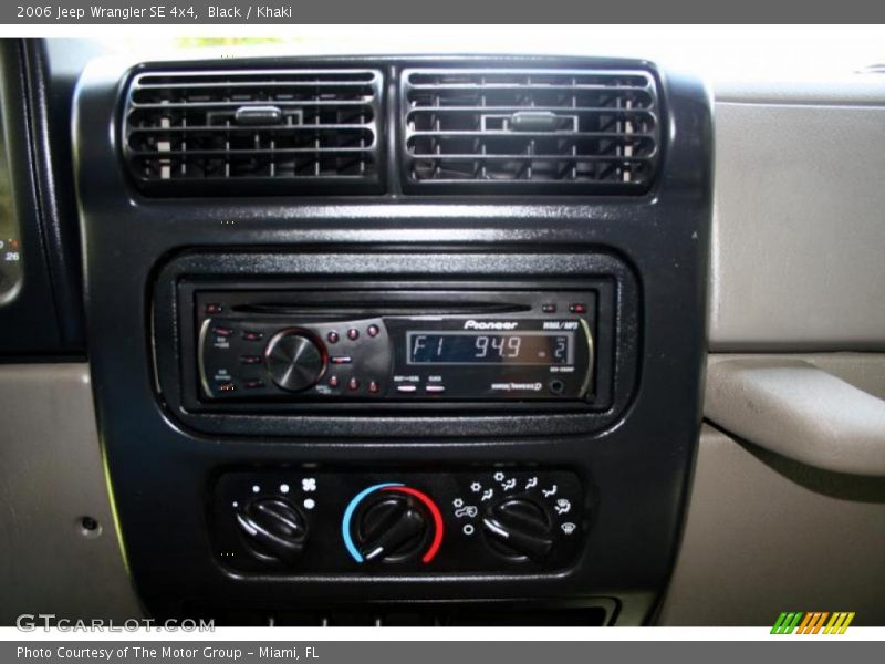 Black / Khaki 2006 Jeep Wrangler SE 4x4