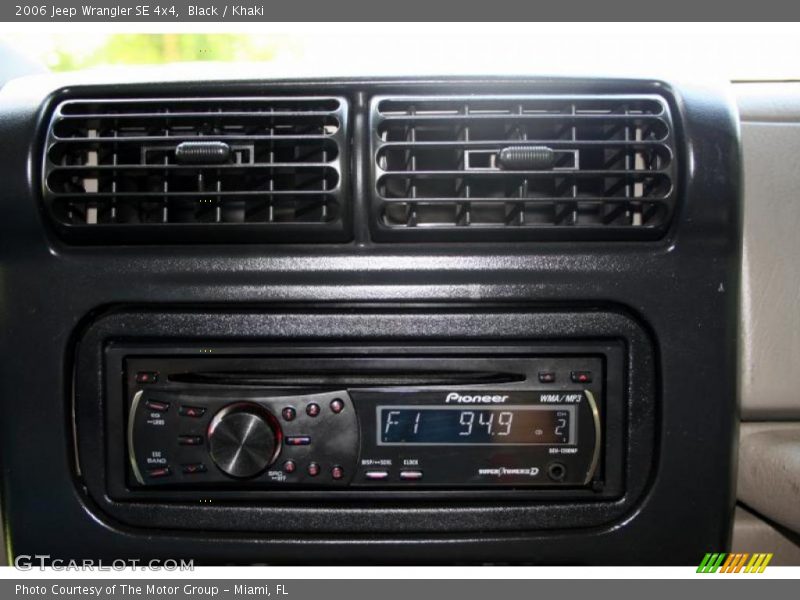 Black / Khaki 2006 Jeep Wrangler SE 4x4