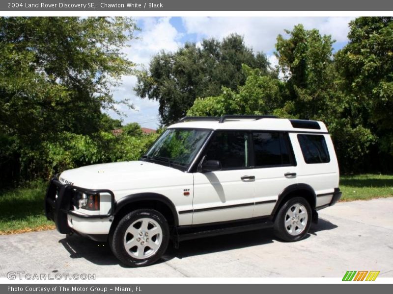 Chawton White / Black 2004 Land Rover Discovery SE