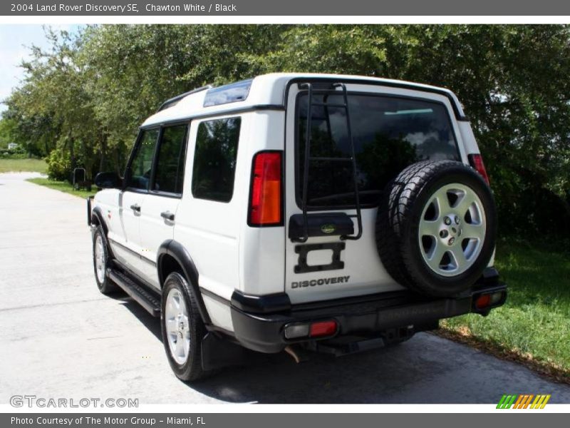 Chawton White / Black 2004 Land Rover Discovery SE