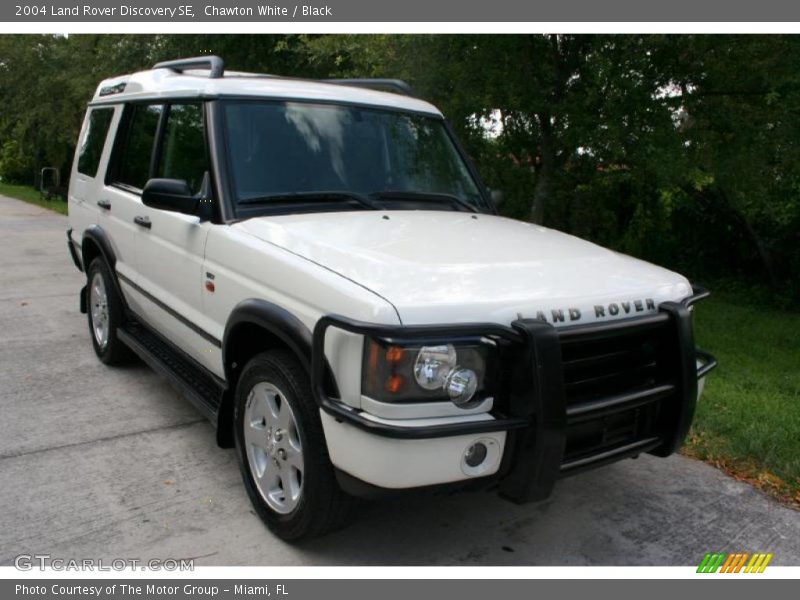 Chawton White / Black 2004 Land Rover Discovery SE