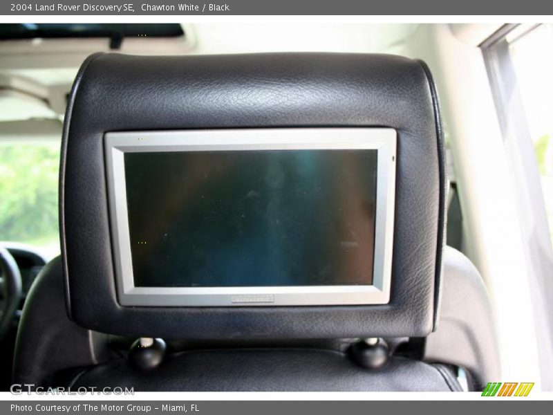 Chawton White / Black 2004 Land Rover Discovery SE