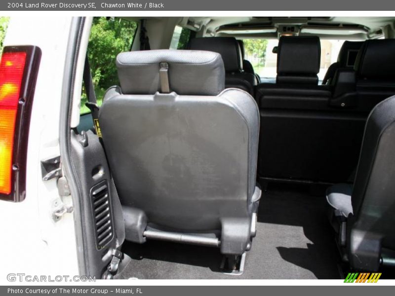 Chawton White / Black 2004 Land Rover Discovery SE