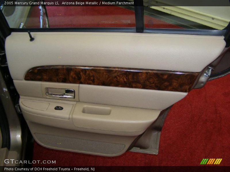Arizona Beige Metallic / Medium Parchment 2005 Mercury Grand Marquis LS