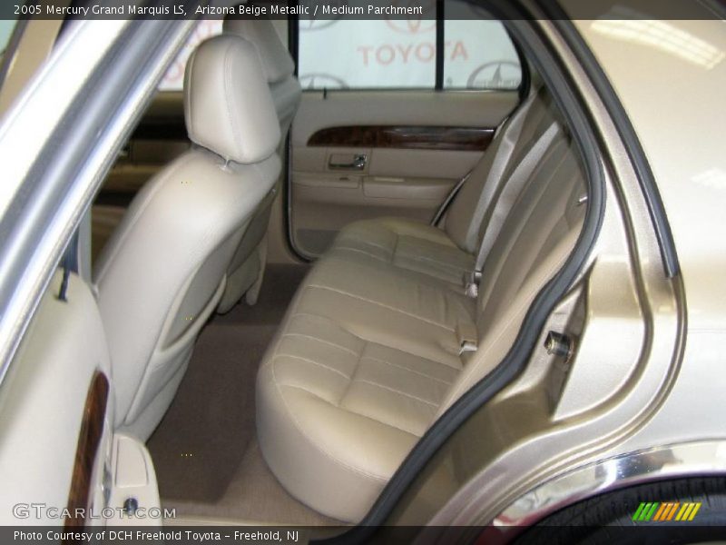 Arizona Beige Metallic / Medium Parchment 2005 Mercury Grand Marquis LS