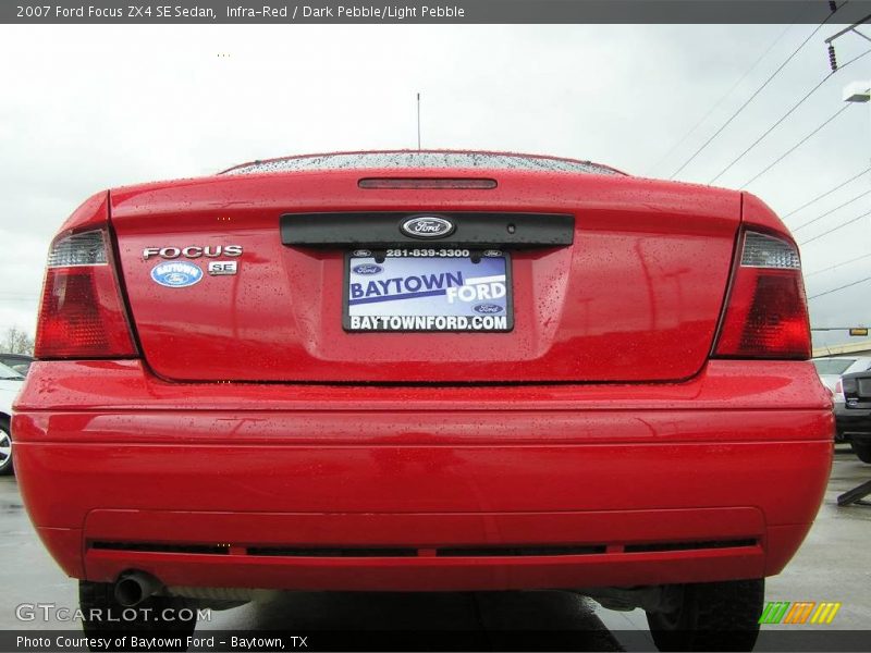 Infra-Red / Dark Pebble/Light Pebble 2007 Ford Focus ZX4 SE Sedan