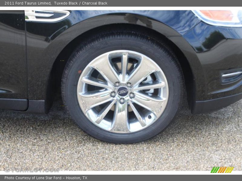Tuxedo Black / Charcoal Black 2011 Ford Taurus Limited