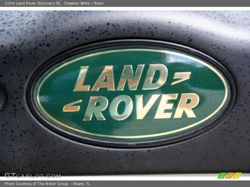 Chawton White / Black 2004 Land Rover Discovery SE