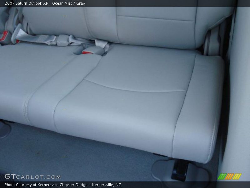 Ocean Mist / Gray 2007 Saturn Outlook XR