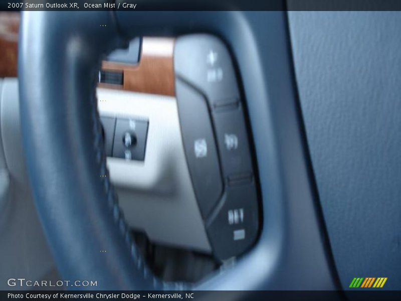 Ocean Mist / Gray 2007 Saturn Outlook XR