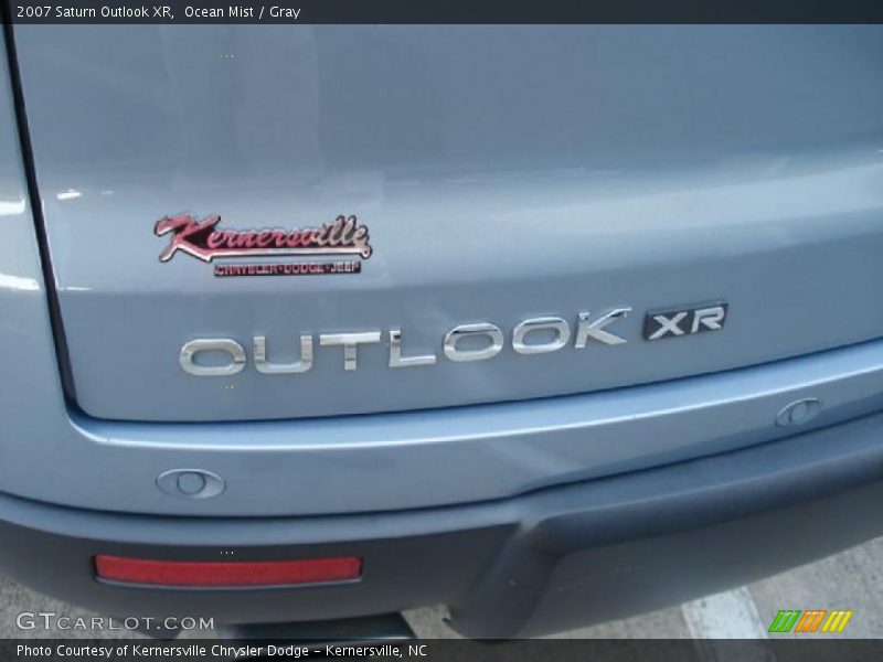 Ocean Mist / Gray 2007 Saturn Outlook XR