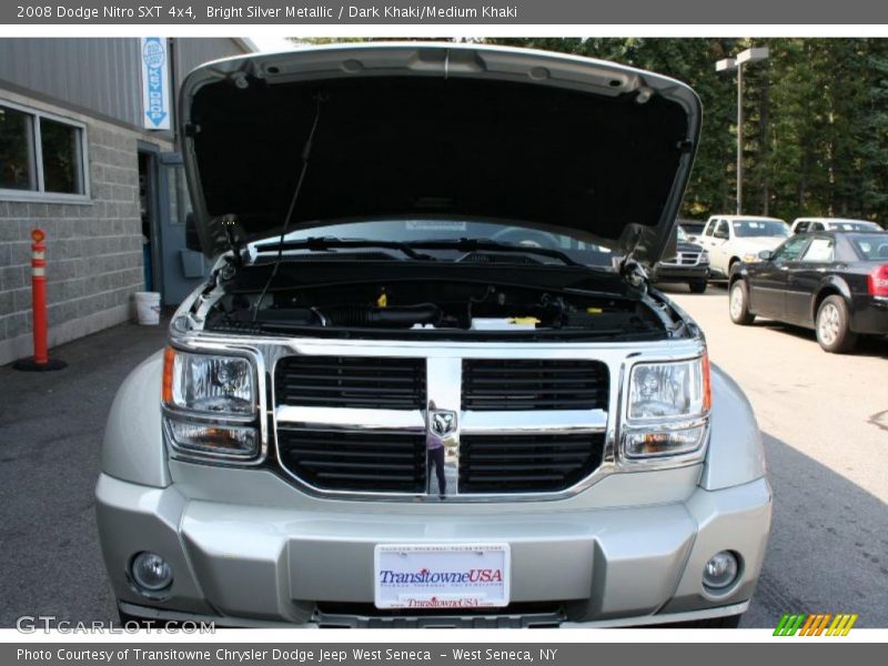 Bright Silver Metallic / Dark Khaki/Medium Khaki 2008 Dodge Nitro SXT 4x4
