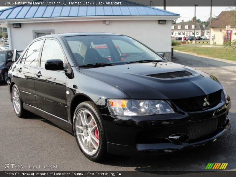 Front 3/4 View of 2006 Lancer Evolution IX