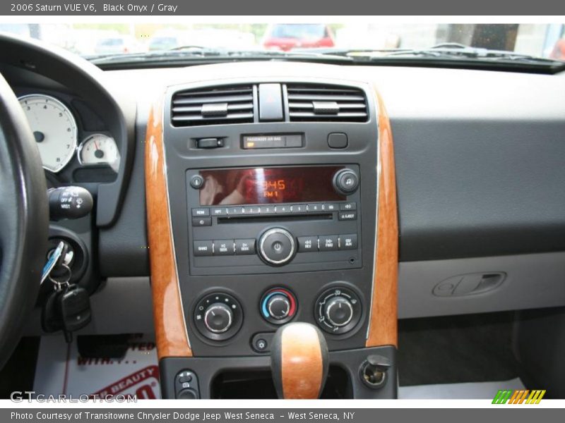 Black Onyx / Gray 2006 Saturn VUE V6