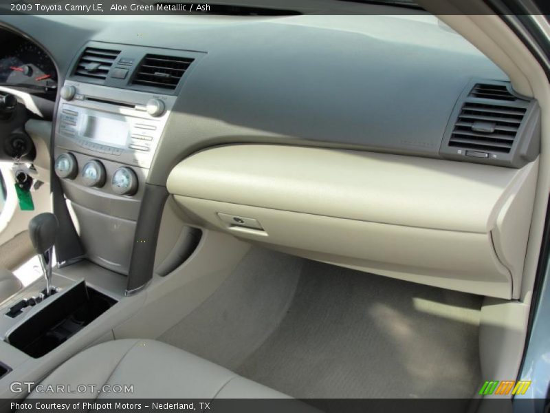 Aloe Green Metallic / Ash 2009 Toyota Camry LE
