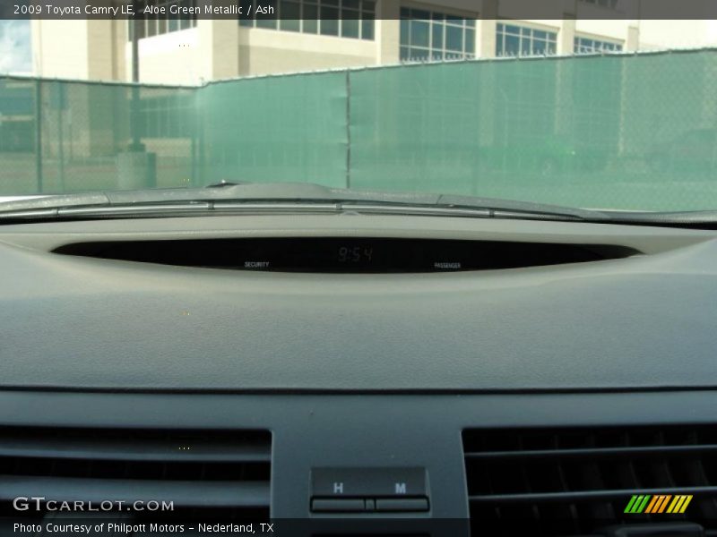 Aloe Green Metallic / Ash 2009 Toyota Camry LE