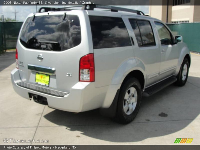 Silver Lightning Metallic / Graphite 2005 Nissan Pathfinder SE